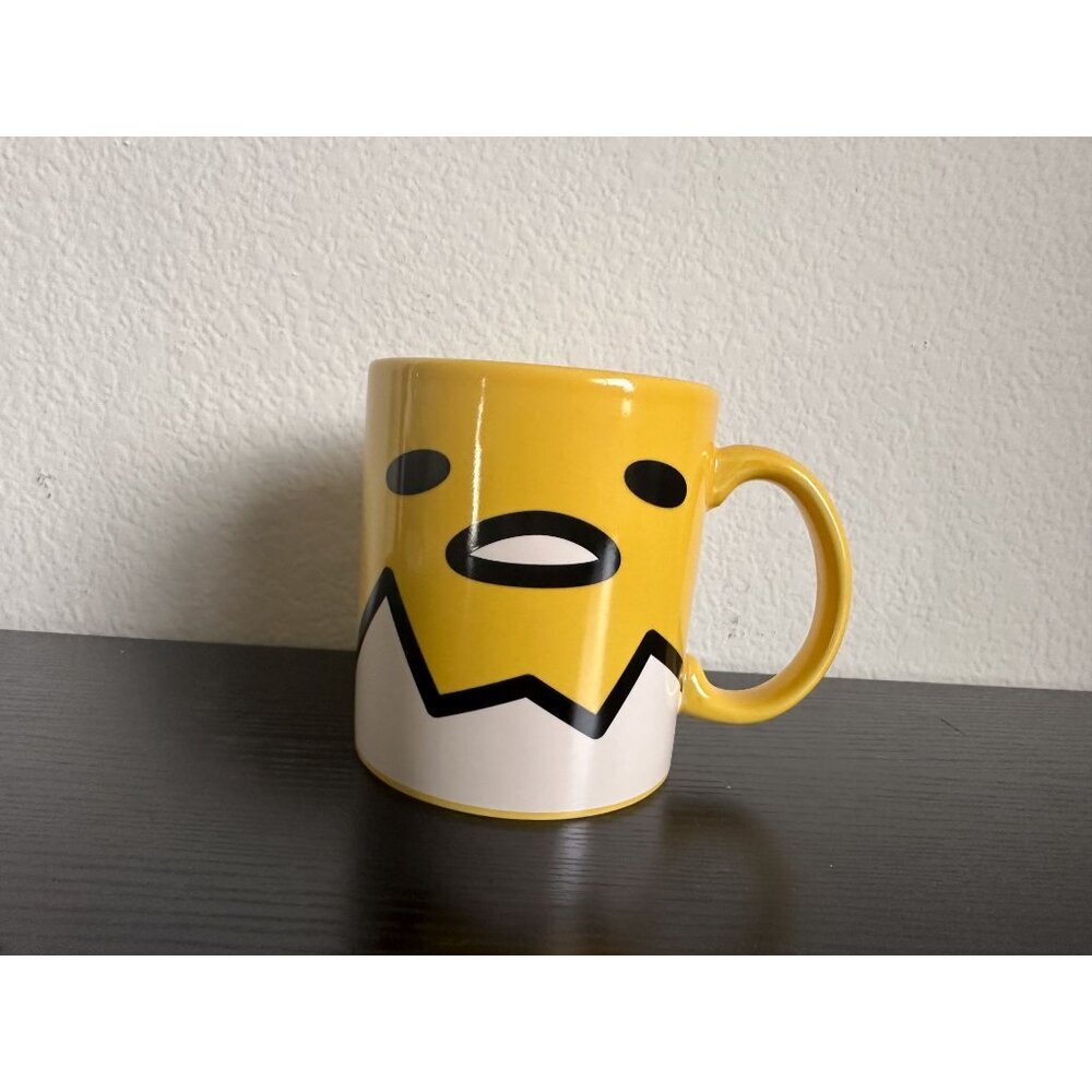NEW Silver Buffalo Sanrio Gudetama Face Ceramic Mug GUD20534 MEH Oversized Mug